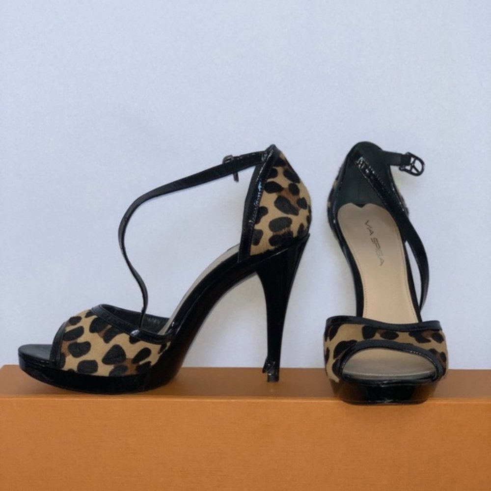 Leopard Print Calf Hair Platform Heels 🍃